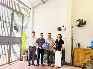 Phường Cao Xanh hỗ trợ hộ khó khăn sửa chữa nhà ở