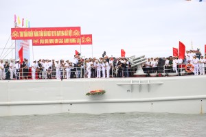  Lễ tưởng niệm các Anh hùng liệt sỹ và Nhân dân hy sinh trong chiến thắng trận đầu ngày 2 và 5/8/1964