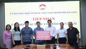 Khu văn hoá tâm linh Cảng Quảng Ninh ủng hộ thành phố Hạ Long 500 triệu đồng để khắc phục cơn bão số 3