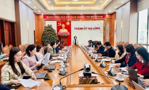 Thành ủy giao ban với các cơ quan chuyên trách, tham mưu giúp việc, Khối MTTQ và các tổ chức chính trị xã hội Thành phố