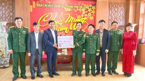 Chủ tịch UBND Thành phố chúc Tết Ban CHQS thành phố