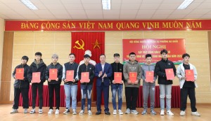 Phường Hà Khẩu gặp mặt, động viên tân binh chuẩn bị lên đường nhập ngũ 