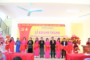 Phường Hà Phong: Khánh thành, gắn biển công trình chào mừng Đại hội Đảng bộ các cấp