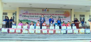 Chương trình “Gót hồng – Đông ấm” cho trẻ em vùng cao
