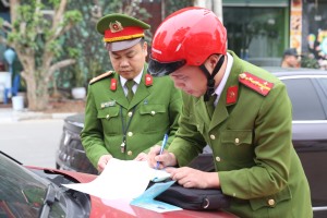 Phường Trần Hưng Đạo tiếp tục ra quân lập lại trật tự xây dựng đô thị