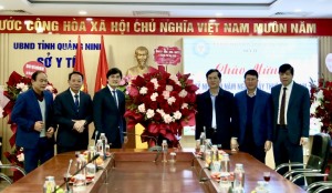 Lãnh đạo TP chúc mừng các cơ sở y tế nhân Ngày thầy thuốc Việt Nam