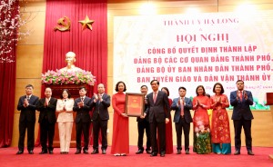  Công bố Quyết định thành lập Đảng bộ cơ sở và công tác cán bộ