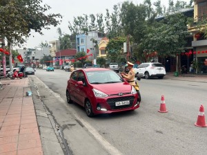 Người dân nghiêm túc chấp hành quy định pháp luật giao thông sau một thời gian thực hiện Nghị định số 168/2024/NĐ-CP