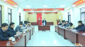 Tổ công tác tháo gỡ khó khăn, vướng mắc trong công tác giải phóng mặt bằng, cung ứng nguồn đất đắp làm việc tại các phường Cao Xanh, Hà Lầm, Hà Khánh