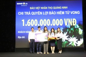 Công ty Bảo Viêt Nhân thọ Quảng Ninh chi trả hơn 2 tỷ đồng và tổ chức khám sức khỏe cho người dân Hạ Long