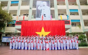 Ngành giáo dục Thành phố có 3 tập thể, 2 cá nhân được tặng thưởng Huân chương Lao động