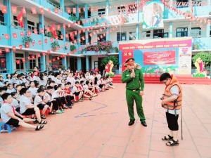 Hạ Long: Các trường học tăng cường giáo dục kỹ năng phòng chống đuối nước và phòng cháy chữa cháy cho học sinh
