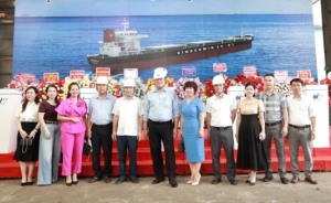 Một doanh nghiệp vận tải biển Quảng Ninh đóng góp xây dựng biển xanh "HiGreen Trường Sa".